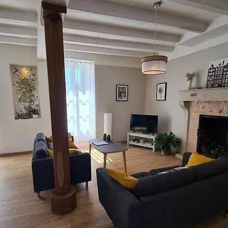 Spacieuse Avec Jardin Prive, Animaux Acceptes - Fr-1-653-276 Holiday home Saint-Claud
