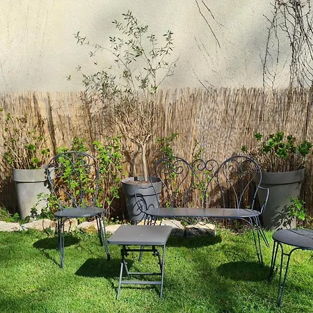 Spacieuse Avec Jardin Prive, Animaux Acceptes - Fr-1-653-276 *