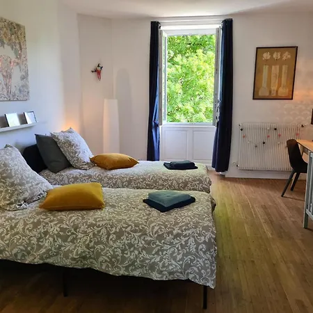 Spacieuse Avec Jardin Prive, Animaux Acceptes - Fr-1-653-276 *