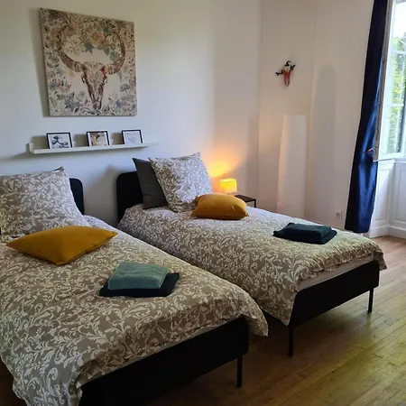 Spacieuse Avec Jardin Prive, Animaux Acceptes - Fr-1-653-276 Nyaraló
